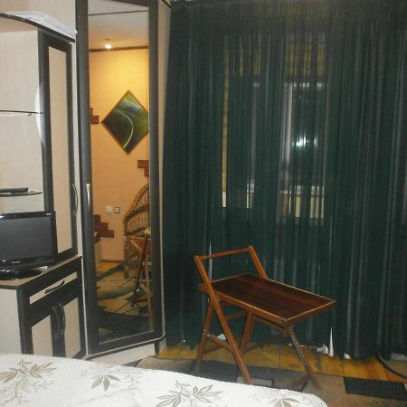 Kitech Guest House Odessa Esterno foto