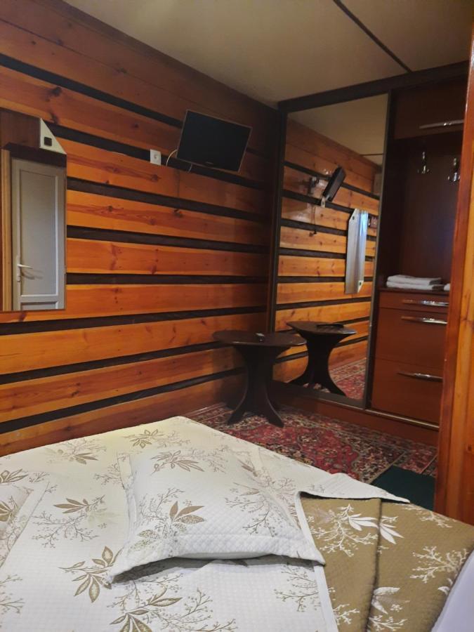Kitech Guest House Odessa Esterno foto